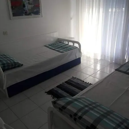 Wb Apartment Flogita
